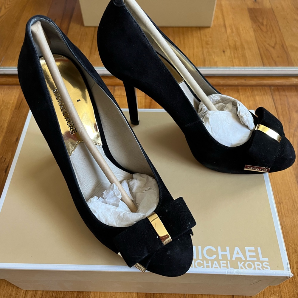 Michael Kors Delphine Pump Black Suede 7